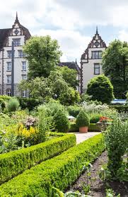 Der Botanische Garten Der Technischen Universitat Braunschweig Lockt Vor Allem Mit Seiner Grossen Botanischer Garten Garten Technische Universitat Braunschweig