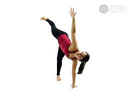 Half Moon Pose Ardha Chandrasana Asana Instructions Photos Yoga Basics Easy Yoga Poses Knee Exercises Standing Yoga