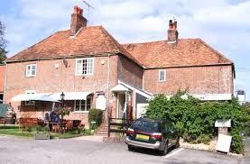 The white lion is a privately owned, original old coaching inn. The White Lion Inn Bewertungen Fotos Preisvergleich Wherwell England Tripadvisor