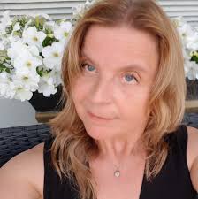 Contemporary piano pieces for advanced learners