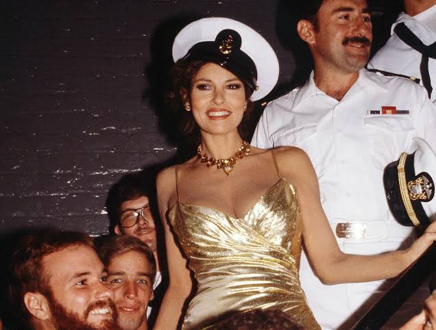 Raquel Welch, longtime Hollywood actress, dies at 82 - oregonlive.com