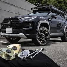 エアロcgスクープ こんなrav4渋すぎる suvカスタムに強いクライメイトがオン オフ2つのボディキットを開発中 スタイルワゴン ドレスアップナビ カードレスアップの情報を発信するwebサイト suv カスタム ジムニー ジムニーシエラ