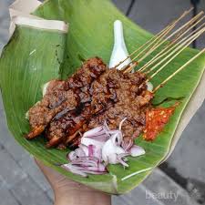 Berbeda dengan sate pada umumnya, sate taichan ini mempunyai tampilan daging yang cenderung masih putih. Resep 4 Kreasi Sambal Untuk Sate Daging Kurban Lebih Sedap Coba Yuk