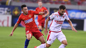 Citeste acum toate articole despre fcsb dinamo pe digi24.ro. Video Fcsb Dinamo 3 2 Echipa Lui Petrea CastigÄƒ Derby Ul In Care Radu Petrescu A Jucat Un Rol Important