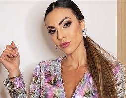 Eileen Roca's Instagram, Twitter & Facebook