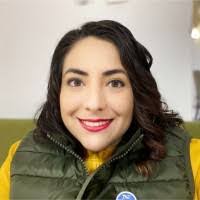 Dora Becerra's Instagram, Twitter & Facebook