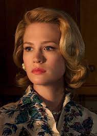 Mad Men S January Jones Parents Were More Relaxed In The 1960s Mad Men Hair Mad Men Fashion Betty Draper