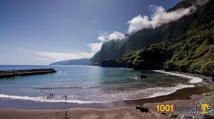 From 820 house rentals to 198 condo and apartment rentals, find a unique house rental for you to enjoy a. Seixal Beach