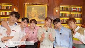 The group is composed of six members: 2pm Releases New Posters Of Upcoming Album Must And Fans Have No Words
