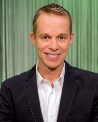 Doch werden die opfer gerettet und der wolf wird getötet. Marvin Wolf Der Orf At