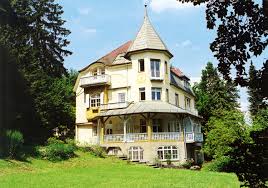 Also open to contemporary art nouveau artists to jugendstil stil. Zauberhafte Jugendstil Villa Von 1902 Mit Seeblick