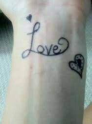 Easy Sharpie Tattoo How To Clean Ur Skin With Cleaner Dry It Draw Ur Design On Ur Body Put Baby Powder O Sharpie Tattoos Simple Tattoos Homemade Tattoos