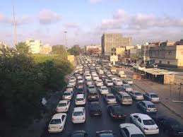 ليبيا فقط En Twitter ازدحام شديد جدآ اليوم على مطعم النبراس طرابلس و اصبح اغلب الشباب يشرو في فطورهم من المطاعم ممكن اللي عنده حد رايح ولا ماشافاش من سنين يلقاه
