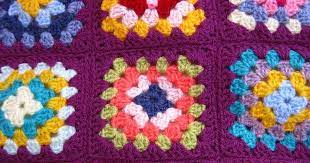 Hello Lovelies I Thought I Would Do A Little Tutorial On How I M Sewing My Granny Squares Togethe Granny Squares Pattern Joining Granny Squares Granny Square