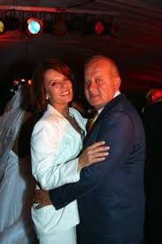 Futbol ve sanat dünyasının iki ünlü ismi hülya koçyiğit ve selimsoydan evinin kapılarını dha'ya açtı. Selim Soydan Dan Hulya Kocyigit E Duygusal Mektup