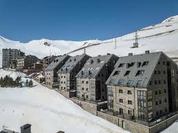 During your stay, you'll be within walking distance of pas de la casa resort. Hotels For Skiing In Pas De La Casa Andorra Reviews Prices Planet Of Hotels