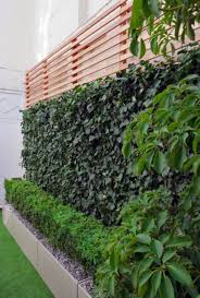 51 Beautiful And Creative Vertical Wall Garden Ideas For Outdoor Vertical Garden Backyard Fences Artificial Plants Outdoor