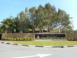 Pembangunan pesat kawasan seperti putrajaya dan lapangan terbang klia telah meletakkan. Kuala Langat Wikiwand