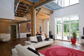 Wenn sie ein haus mit offener galerie betreten, geht der blick erst einmal nach oben. Pin Von Samel Auf Hausbau Wohnen Wohnzimmer Modern Wohnung Wohnzimmer