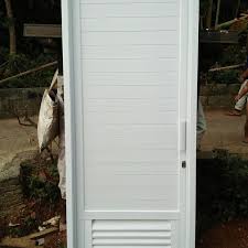 Banyak testimonial mengatakan bahwa pintu aluminium cocok digunakan untuk hampir semua desain kamar mandi. Pintu Aluminium Untuk Kamarmandi Pakai Kunsen Globaltukang Com
