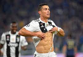 Обладатель пяти золотых мячей повторил упражнение на пресс 142 раза. Ronaldu Podnyal Futbolku Posle Gola Ego Press Eto Celyj Syuzhet 18 Mne Uzhe Blogi Sports Ru