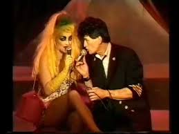 Ideal para desempolvar una de las películas que marcaron (con sus múltiples defectos incluidos) el cine musical underground de finales de los setenta: Nina Hagen Herman Brood Unique Youtube
