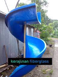 Kolam ini memiliki ukuran 239 x 206 x 86 cm. Perosotan Kolam Renang Air Waterboom Fiber Harga Murah