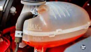 Coolant kereta tertuang air paip. Tahukahanda 4 Punca Kenapa Komponen Radiator Boleh Bocor
