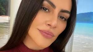 Cleo pires ayrosa galvão, conhecida apenas como cleo, é uma atriz e cantora brasileira. Cleo Pires Istoe Independente