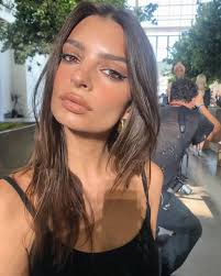 Emily Ratajkowski On Instagram Kors Emily Ratajkowski Blow Dry Hair Emily Ratajkowski Makeup