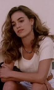 I can't believe how hard Steve fumbled this : r/BeverlyHills90210