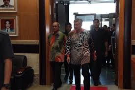 Sebanyak 156 tenaga kerja asing tka asal china tiba di simpang 3 bandara haluoleo, desa ambaipua bamsoet usul digelar rapat gabungan bahas tka pekerja kasar. Majlis Pelancaran Ikad Pekerja Asing Blog Rasmi Ds Dr Ahmad Zahid Hamidi