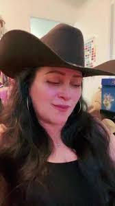 Rosa Lomeli's Instagram, Twitter & Facebook