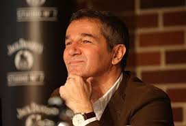 Dan bittman, solistul trupei holograf, a devenit „viral cu declarațiile de la gândul live, prin care daniel buzdugan, rocsana marcu și dinu iancu sălăjanu vor fi văzuți prin ochii propriilor lor copii. Ce Sexy E Iubita Lui Bittman La CumpÄƒrÄƒturi N Ai Zice CÄƒ Are 3 Copii Click