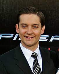 His parents were 18 and 20, and not yet married, when he was born. Tobey Maguire Filmography Wikipedia