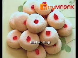 Kuih raya lajen mak ajo wat ms kecik2 dl…da tua2 ni br le ade keberanian nk buat,thn ni thn ke2 buat sendiri biskut mazola ni…sy sertakan resepi. Resepi Biskut Pelangi Suji Resepikek Camored Com