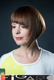 Not only does it look cute, but this length also has a slimming effect on the face, which is exactly what many women seek. Bob Hairstyle Ear Length Bertanya E
