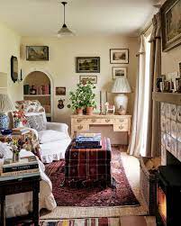 If you are looking for excellent tips and ideas for decorating a small country style living room, here you can find the best tips and ideas you need for your small living room. 21 Country Home Decor Ideas