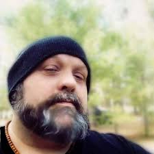 Triste, aveva tutto.