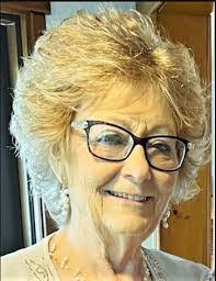 Sharon Howland's Instagram, Twitter & Facebook