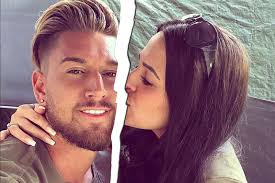 In each episode, pairs of friends, family members, or couples enter the parlour and explain to bear and crosby their relationship and the reasoning behind entering the show. Elena Miras Mike Heiter Love Island Liebesaus Kurz Vor Der Geburt Gala De
