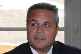 La Réunion : le président du conseil régional épinglé pour son cabinet trop  « politique »