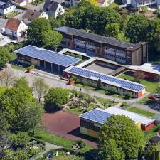 Eventuell definiere ich das ja falsch, ich hätte so gegen 14:00 mit ihr gerechnet, eventuell auch ein wenig später, aber ab 16:00 war ich eigentlich gedanklich schon wieder anderweitig verplant. Niederdorfelden Eltern Der Struwwelpeterschule Wunschen Sich Klarheit Niederdorfelden