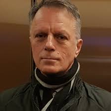 What food options are suitable for a bowling alley in Idaho?