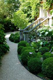 Jardin De Charme A Garches Jardins Amenagement Jardin Decoration Jardin