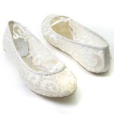 Dalle platform altissime all'uncinetto con piccoli swarovski applicati, fino ai modelli con tacchi leggermente più bassi ma pur sempre elevati. Scarpe Sposa Senza Tacchi Scarpe Basse Sposa Pizzo Scarpe Da Sposa In Pizzo Scarpe Da Sposa Scarpe Da Matrimonio