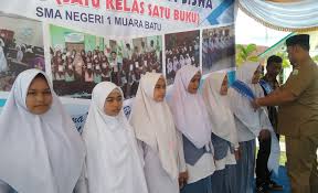 Discovering smansabir | page 1 of 47. Sman 1 Muara Batu Luncurkan Sembilan Buku Karya Siswa