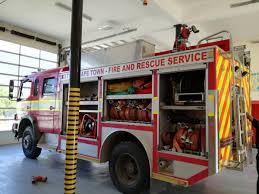 'out of control' fire breaks out in cape town's table mountain national park. Charles Kahanji On Twitter Was A Pleasure Visiting Cape Town Fire Rescue Y Day Learning Abt Challenges Of Fires In Informal Settlements Lovely Fire Engines These Https T Co Cmy0b74wbk