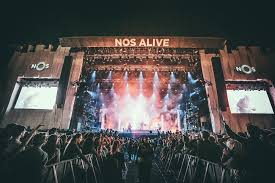 And optimus alive) is an annual music and arts festival which takes place in the algés riverside, in oeiras, portugal. Nos Alive Bilhetes Para A Edicao De 2019 Ja Estao A Venda