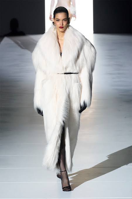 What are the Coolest White Coats Right Now? - The Blonde Salad